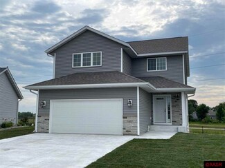 1917 1917 Bluestem Dr, Mankato, MN 56001