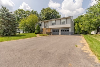 8405 Winterberry Way, Liverpool, NY 13090