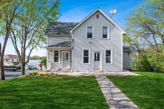 241 W Lake St, Waconia, MN 55387