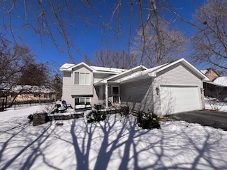 5520 137th St N, Hugo, MN 55038