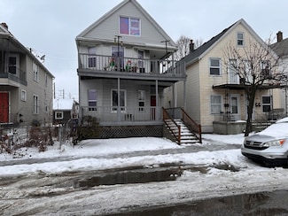 2229 Faber St, HamtraMcK, MI 48212