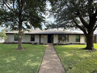 3474 Whirlaway Rd, Dallas, TX 75229