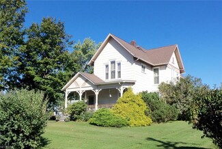 16054 E High St, Middlefield, OH 44062