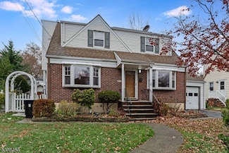 159 Sherwood Ave, Teaneck, NJ 07666