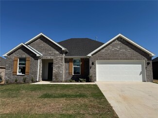 199 N Yona Ln, Farmington, AR 72730