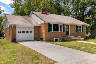 115 W Walnut St, Rich Hill, MO 64779