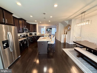 221 Gunther Place, Glen Burnie, MD 21060