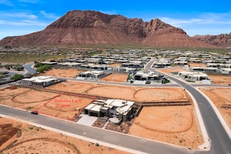 699 E Crimson Flare Ln, Ivins, UT 84738