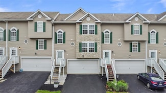 215 Mountain Dr, Carnegie, PA 15106
