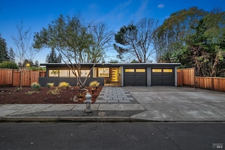 2449 Merced St, Napa, CA 94558