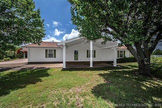 710 N Brethren Rd, Cushing, OK 74023