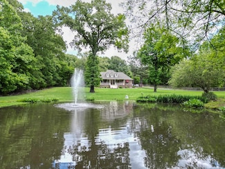 4250 Oak Rd, Memphis, TN 38135