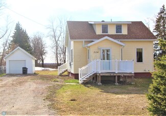 304 Hubbard Ave, Nielsville, MN 56568