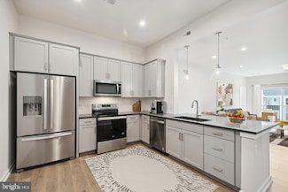 700 Mount Airy Terrace NE Unit 205, Leesburg, VA 20176