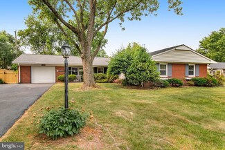 13209 Poplar Tree Rd, Fairfax, VA 22033