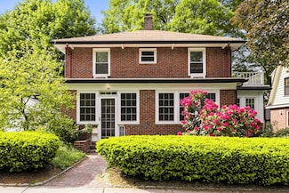 301 Pond St, Jamaica Plain, MA 02130