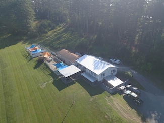 738 Lynburke Rd, Lyndonville, VT 05851