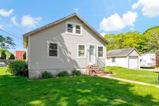 16 Annette Ave, East Falmouth, MA 02536