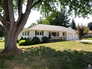 723 Davis St, Sun Prairie, WI 53590