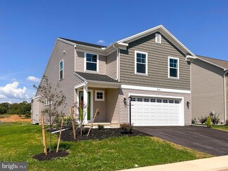 514 Cambridge Ln, Shippensburg, PA 17257