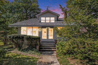 14954 Lakeside Rd, Lakeside, MI 49116
