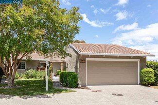 651 Augusta Dr, Moraga, CA 94556