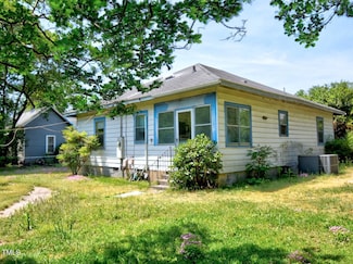 15481 Bayfield Rd, Laurel Hill, NC 28351