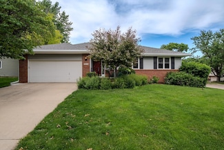 9910 Ohio St, Omaha, NE 68134