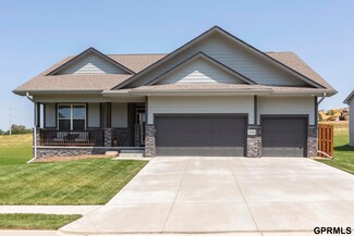 2120 Gindy Dr, Bellevue, NE 68147