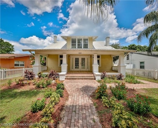 2220 Lakeview Dr, Sebring, FL 33870