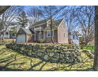 4 Mayflower Cir, Framingham, MA 01702