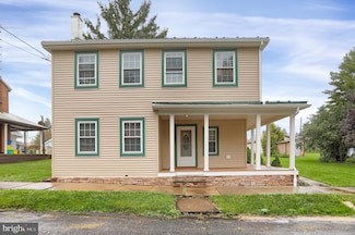 6 W Front St, Freeburg, PA 17827