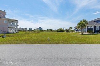 514 Bogue Watch Dr, Newport, NC 28570