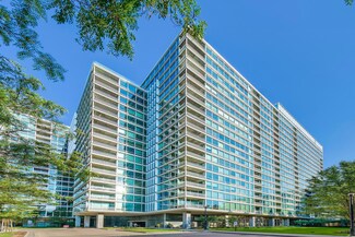 9715 Woods Dr Unit 1508, Skokie, IL 60077