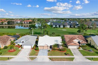 442 Countryside Dr, Naples, FL 34104