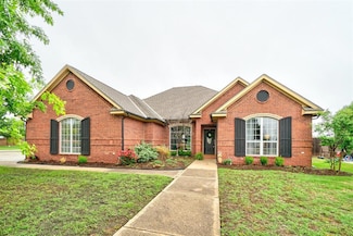 425 Cypress St NW, Piedmont, OK 73078