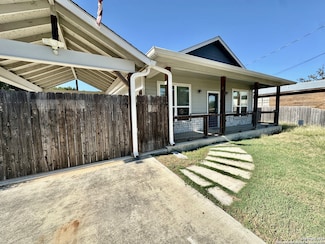 2029 Blueridge Dr, Canyon Lake, TX 78133