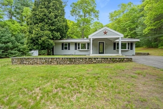 138 Pleasant St, Pembroke, MA 02359