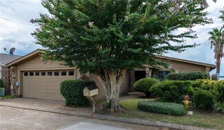 5729 Shoreline Dr, Shreveport, LA 71119