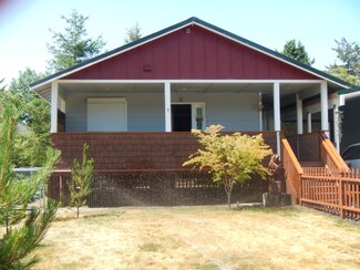 839 Riverview Ln, Chinook, WA 98614