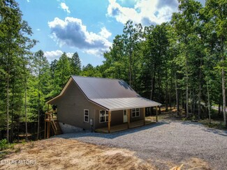 1151 Spruce Creek Dr, Jamestown, TN 38556