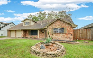 2709 Shenandoah Dr, Pasadena, TX 77502