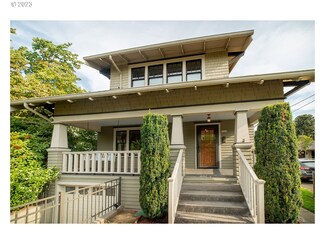 7045 NE Pacific St, Portland, OR 97213