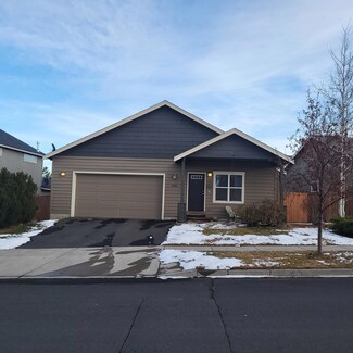 63744 Hunters Cir, Bend, OR 97701