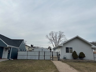 1538 N 39th Ave, Stone Park, IL 60165