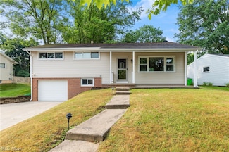 632 Circle Hill Rd SE, North Canton, OH 44720