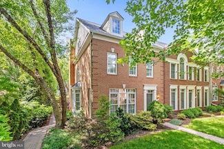 429 Park Ave, Falls Church, VA 22046