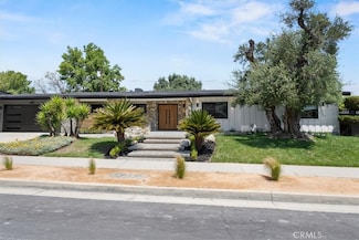 24211 Caris St, Woodland Hills, CA 91367