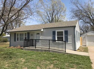 312 N Washington St, Belle Plaine, KS 67013