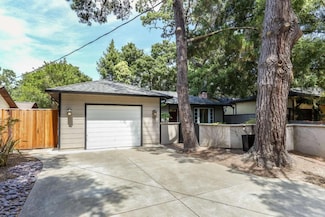 327 Bay Rd, Menlo Park, CA 94025